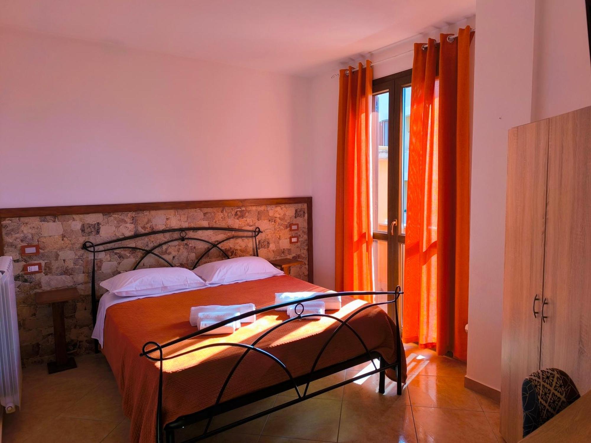 B&B Mamuthones Porto Torres Exterior photo